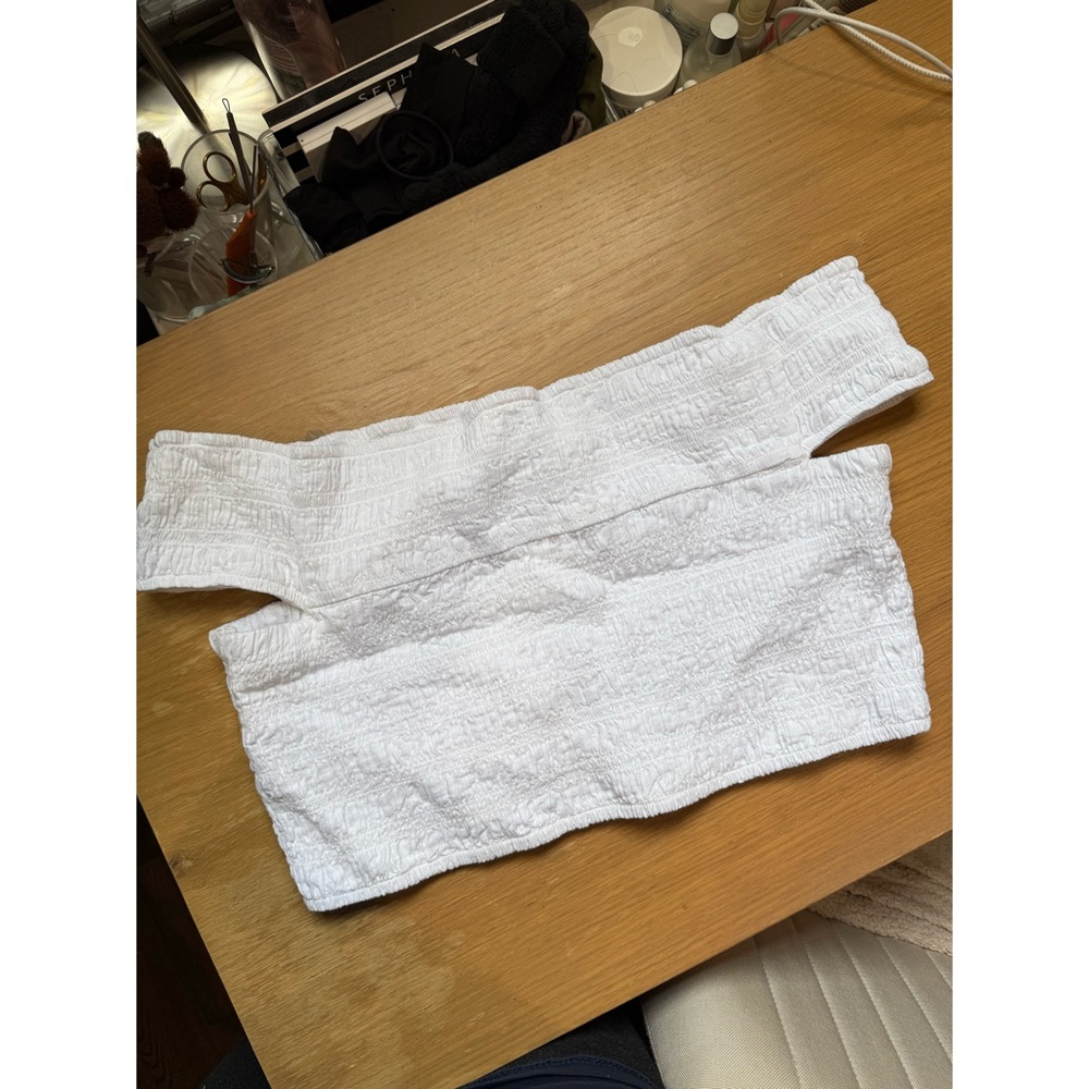 Everlane off the shoulder crop top